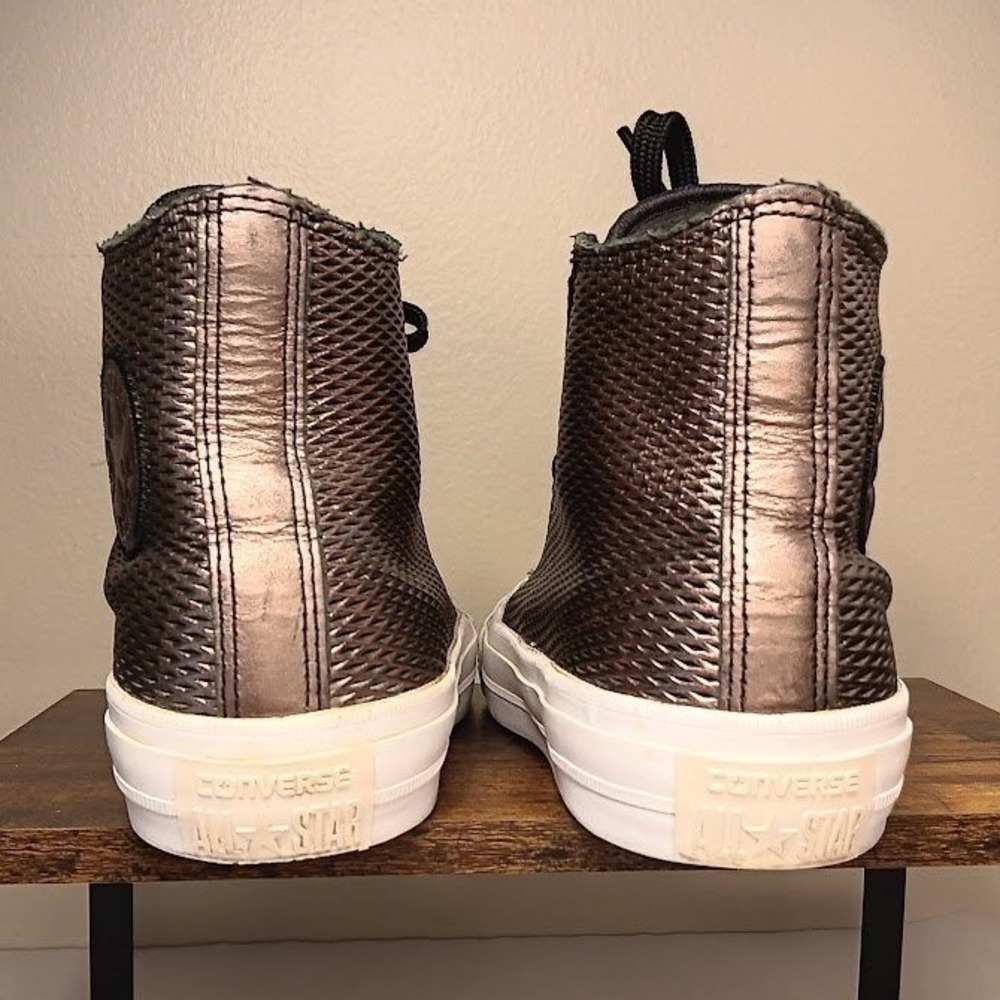 Converse Chuck Taylor Women Size 8 Bronze Metallic Leather High Top 555797C - Picture 3 of 11
